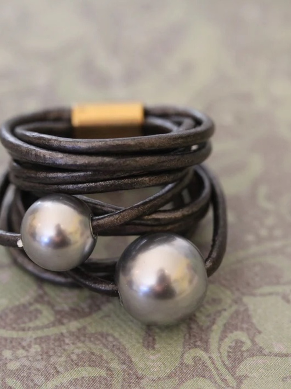 SACHI Gray Pearl Multi-Wrap Leather Ring with Gold Clasp
